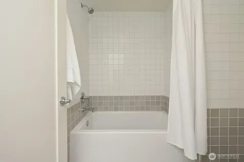 5620 6th Ave NW Seattle WA 98107