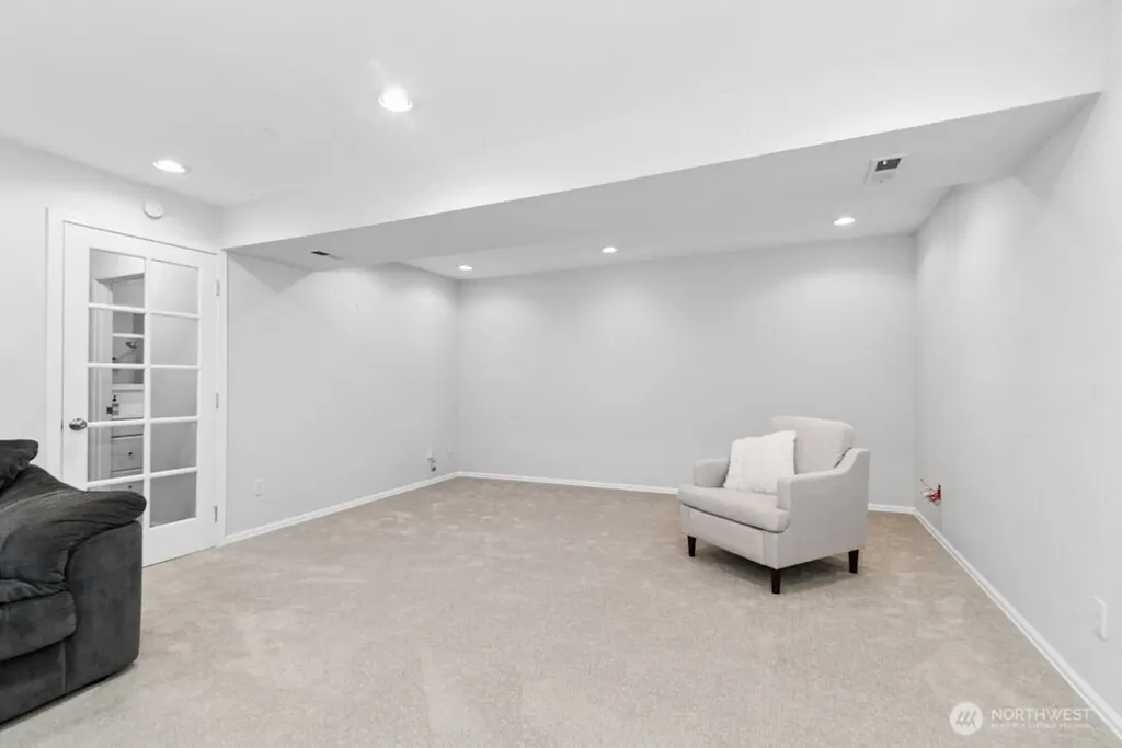 26910 SE 154th Place Issaquah WA 98027