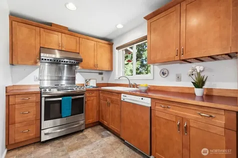 26910 SE 154th Place Issaquah WA 98027