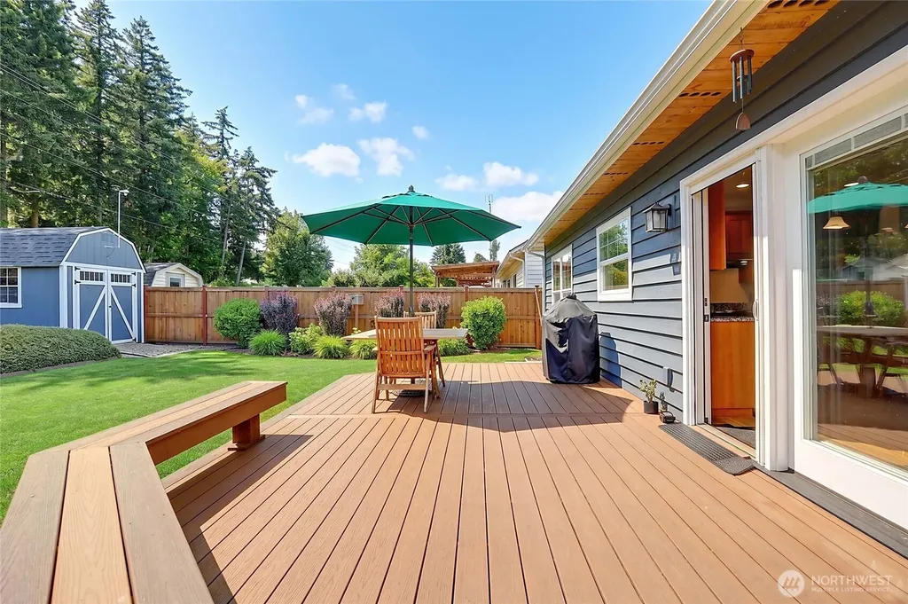 1612 Country Club Drive Camano Island WA 98282