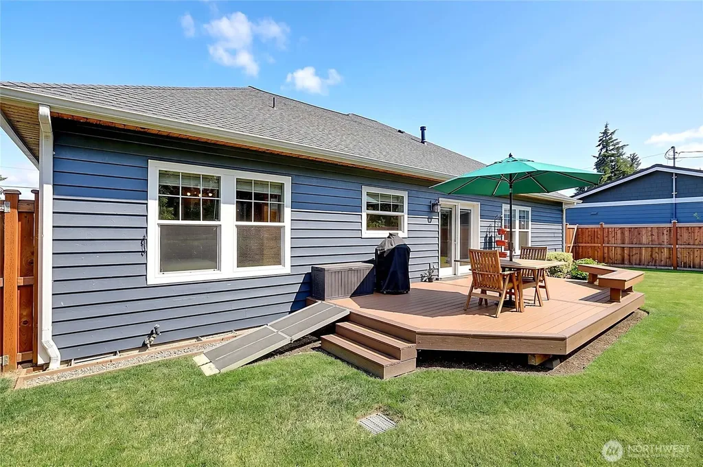 1612 Country Club Drive Camano Island WA 98282