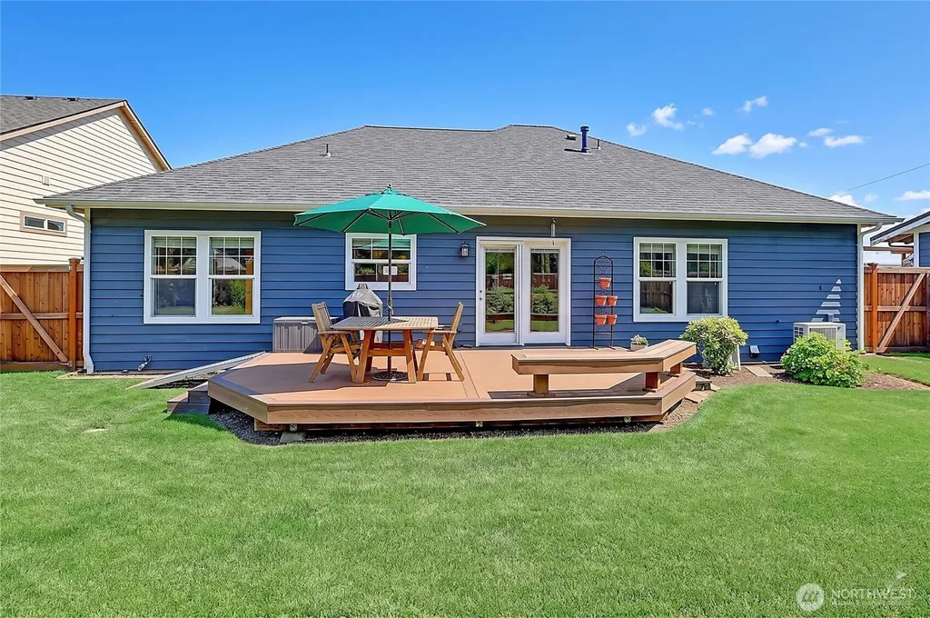 1612 Country Club Drive Camano Island WA 98282