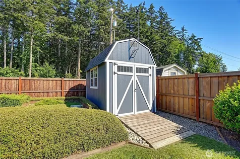 1612 Country Club Drive Camano Island WA 98282