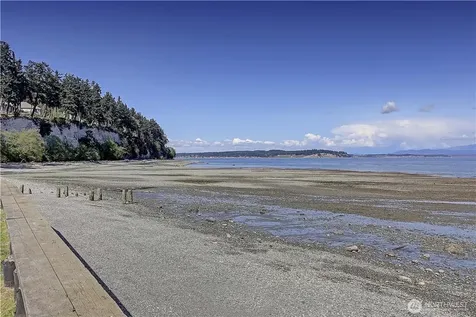 1612 Country Club Drive Camano Island WA 98282