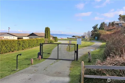 1612 Country Club Drive Camano Island WA 98282