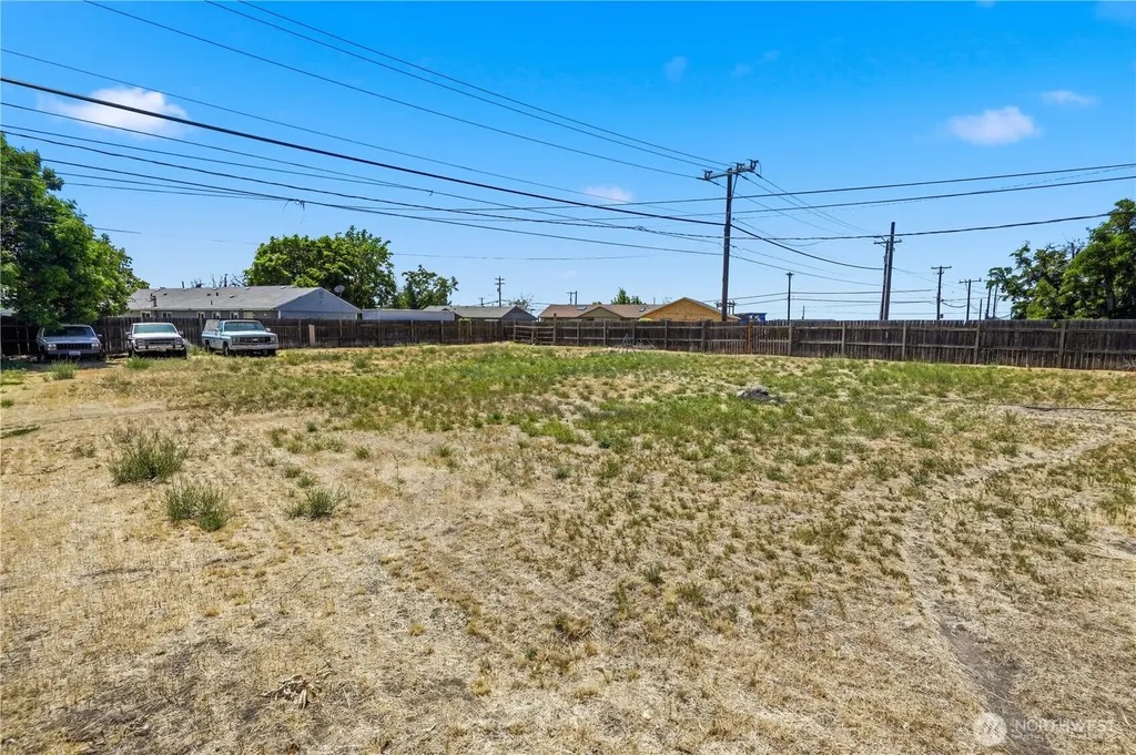 1246 Pershing Road Moses Lake WA 98837