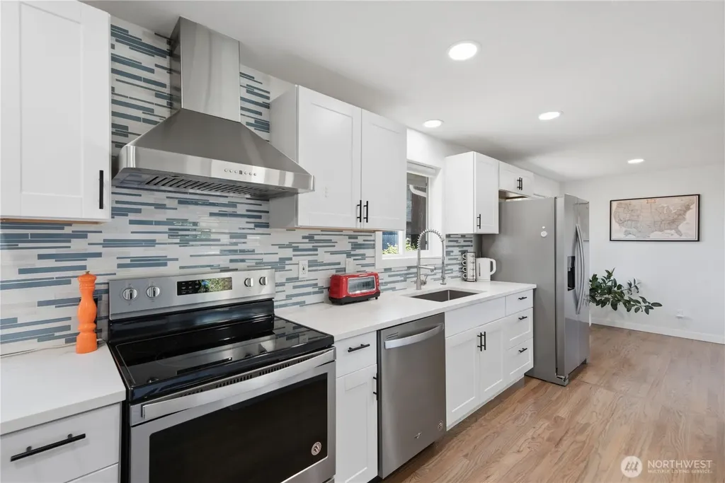 3404 NE 11th Place Renton WA 98056