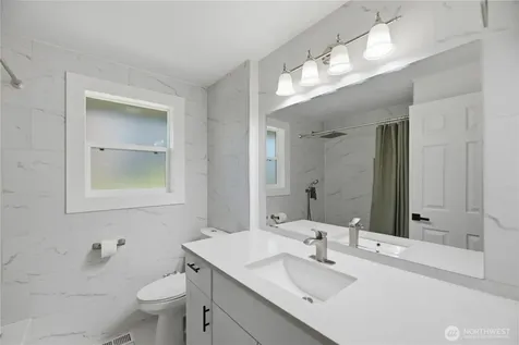 3404 NE 11th Place Renton WA 98056