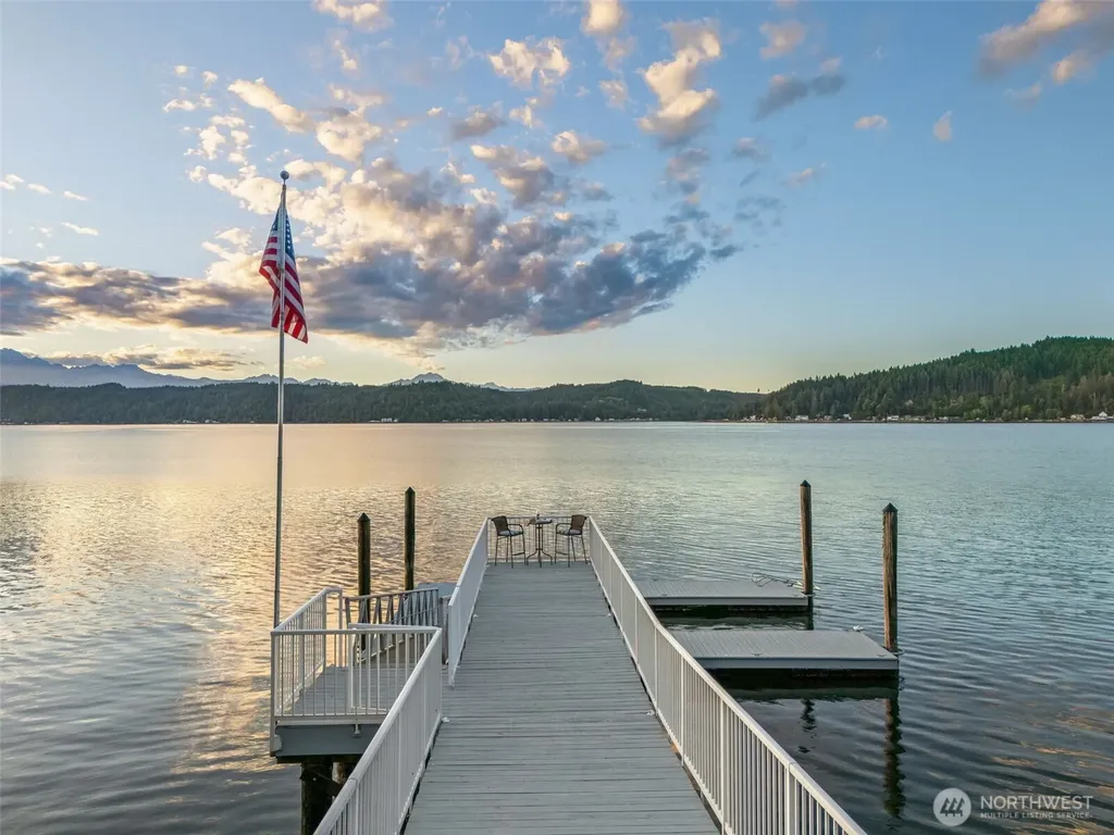 7781 E State Route 106 Union WA 98592