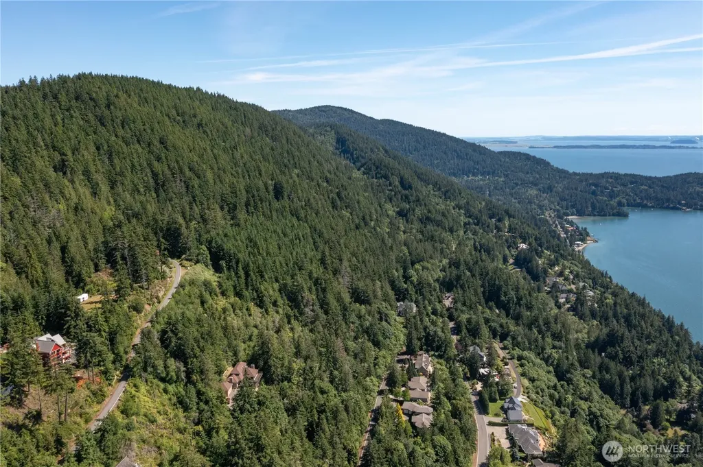 1543 Chuckanut Crest Drive Bellingham WA 98229