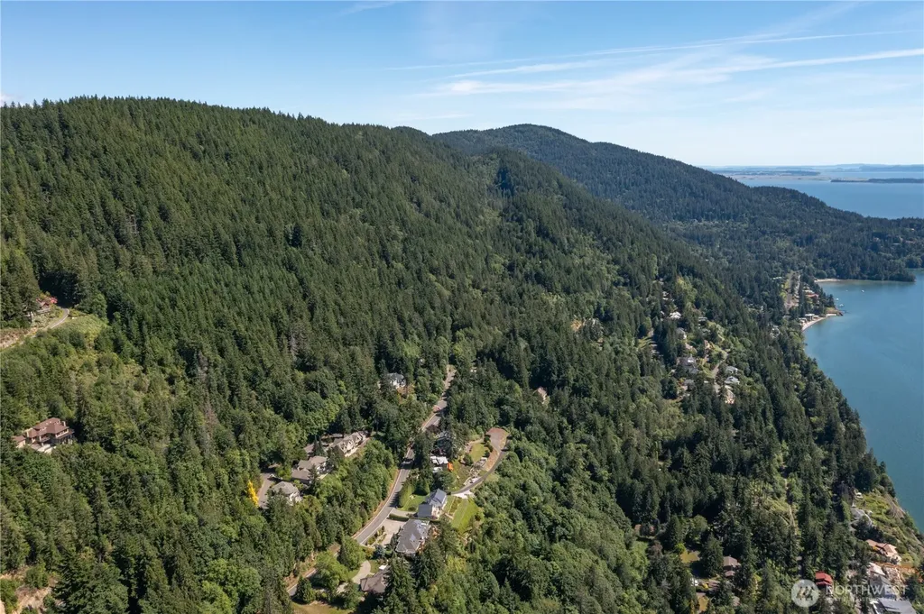 1543 Chuckanut Crest Drive Bellingham WA 98229