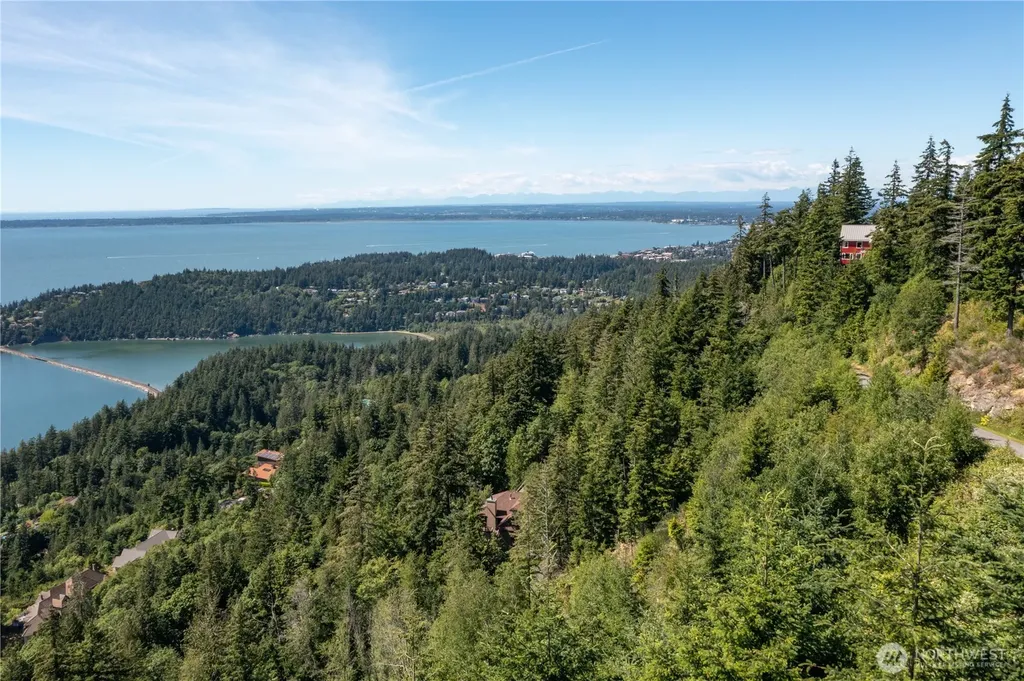 1543 Chuckanut Crest Drive Bellingham WA 98229