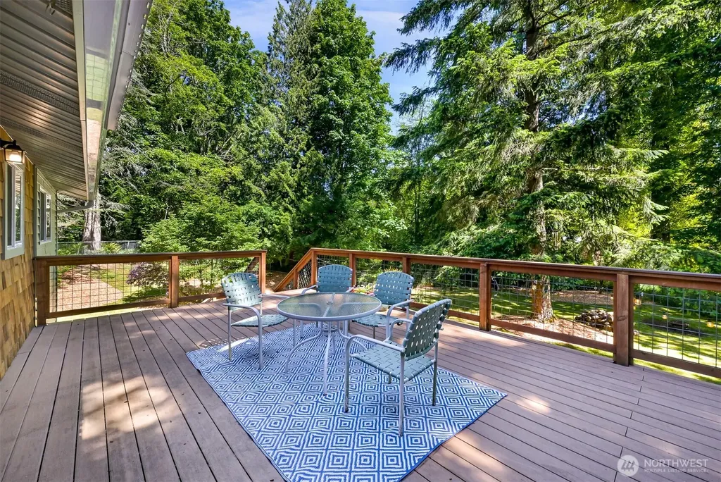 862 E Douglas Bellingham WA 98226
