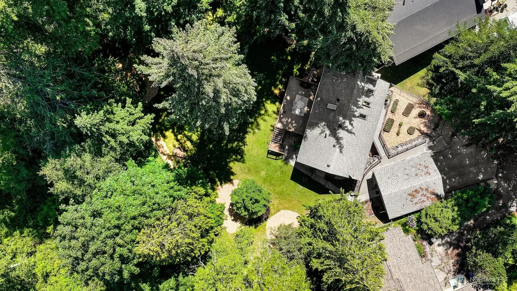 862 E Douglas Bellingham WA 98226