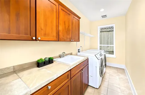 18638 92nd Avenue NE Bothell WA 98011