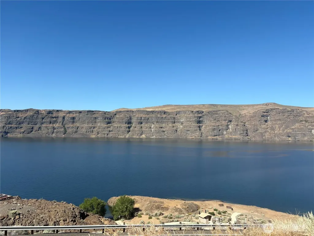 1422 SW Sunland Road Quincy WA 98848