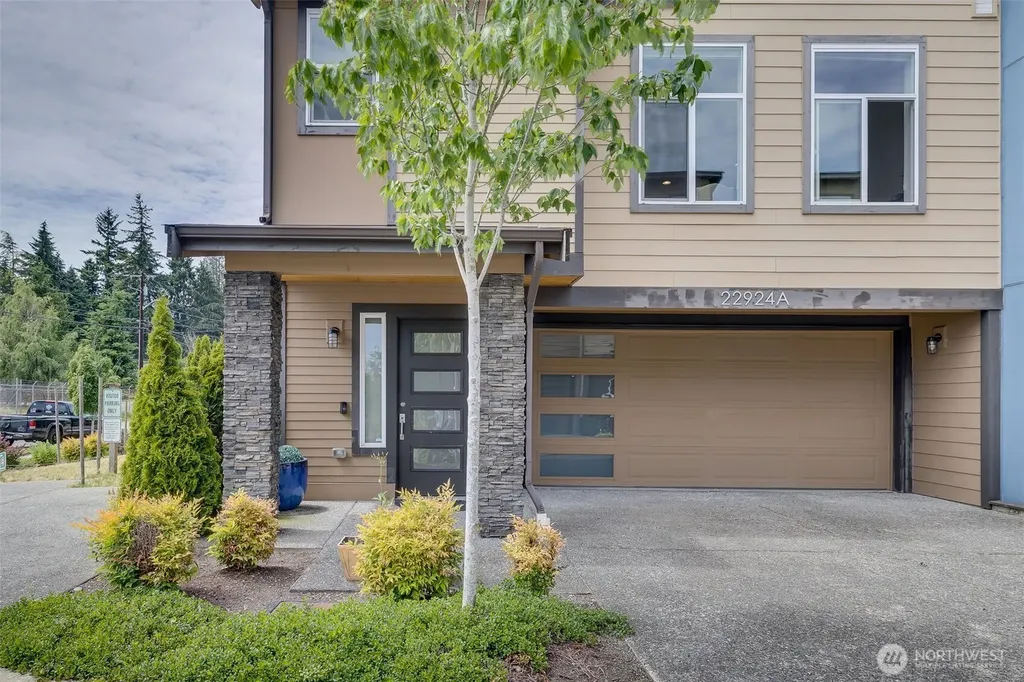 22924 79th Lane W Edmonds WA 98026