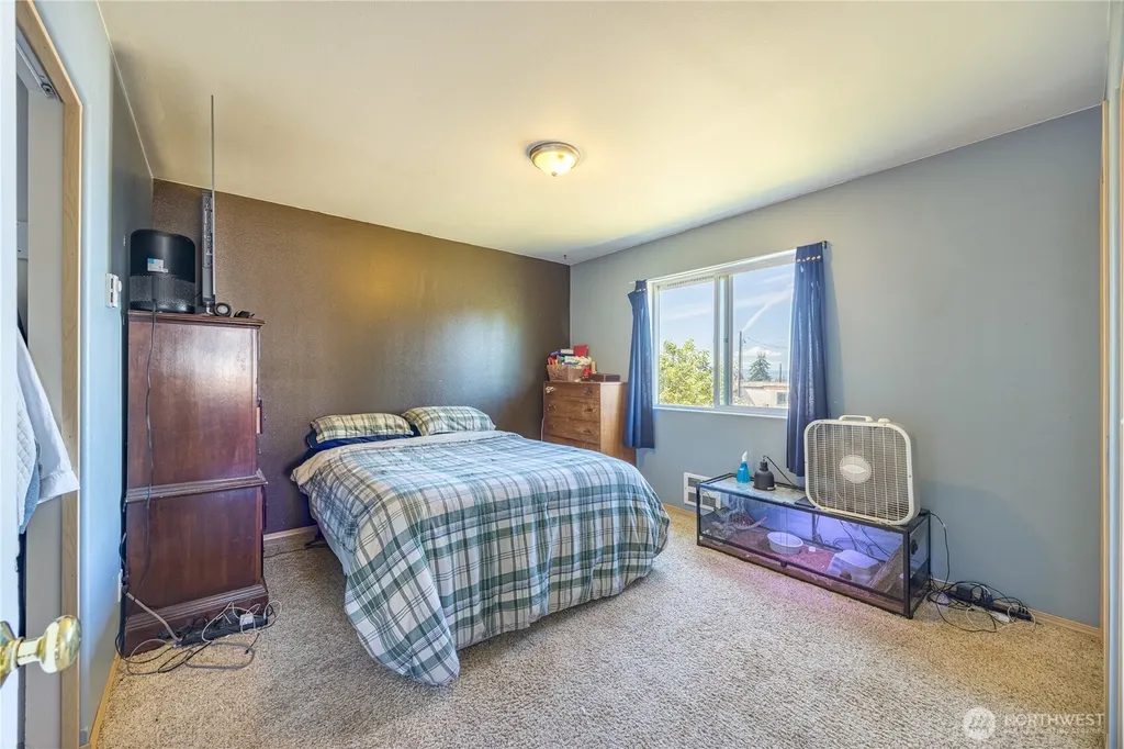 2367 E 7th Avenue Port Angeles WA 98362