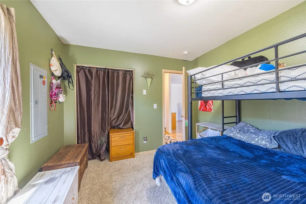 2367 E 7th Avenue Port Angeles WA 98362