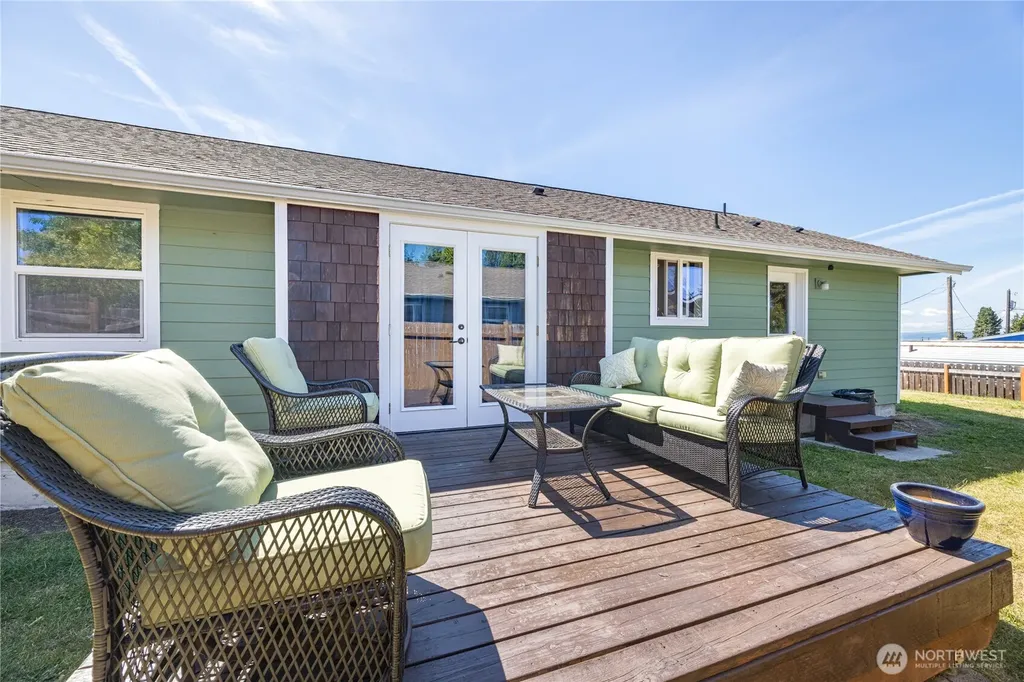 2367 E 7th Avenue Port Angeles WA 98362