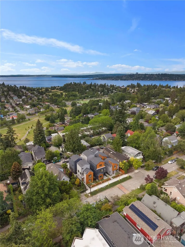 3938 Angeline Street Seattle WA 98118
