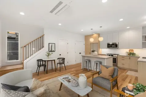 3938 Angeline Street Seattle WA 98118