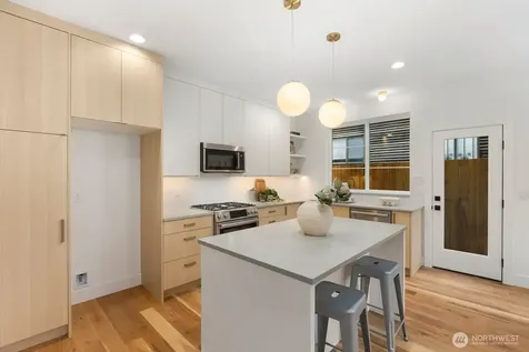 3938 Angeline Street Seattle WA 98118