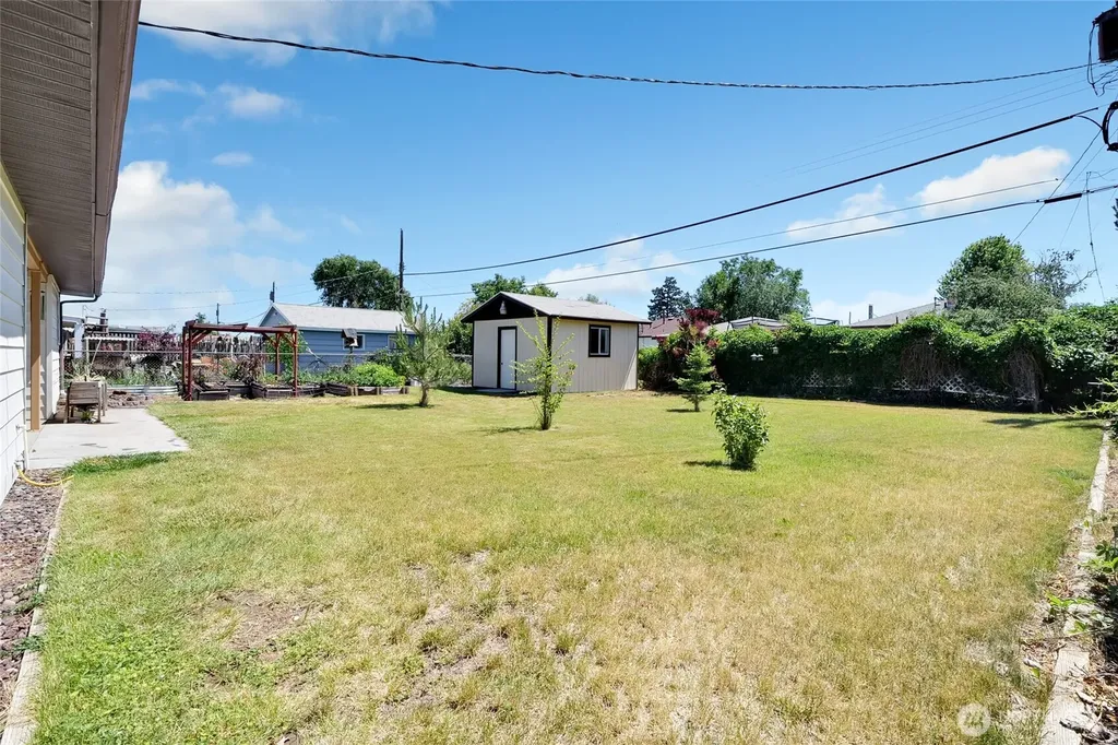 827 S Juniper Drive Moses Lake WA 98837
