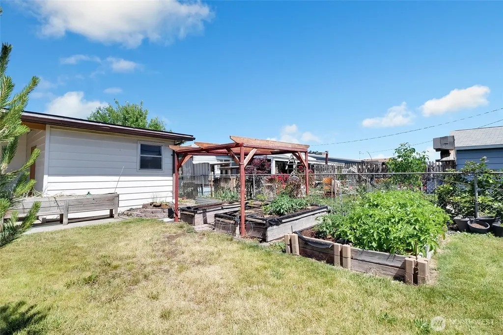 827 S Juniper Drive Moses Lake WA 98837