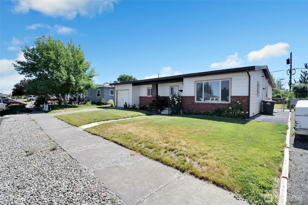 827 S Juniper Drive Moses Lake WA 98837