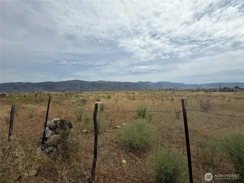 152 Green Acres Road Riverside WA 98841