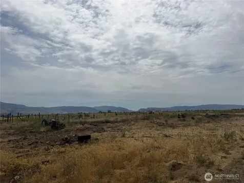 152 Green Acres Road Riverside WA 98841