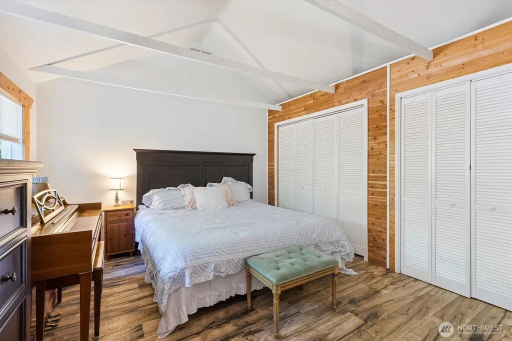 22122 SE 51st Place Issaquah WA 98029