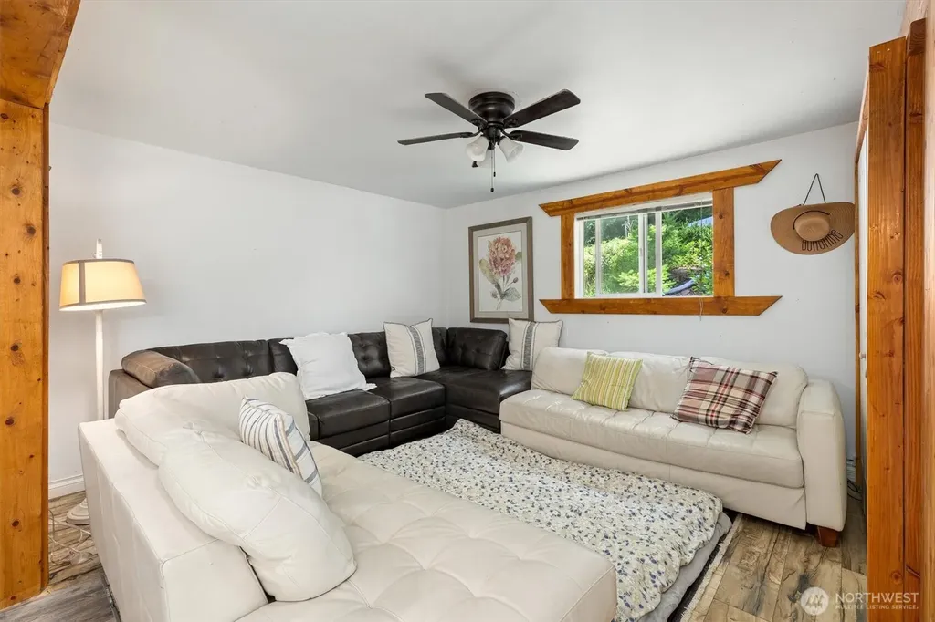22122 SE 51st Place Issaquah WA 98029