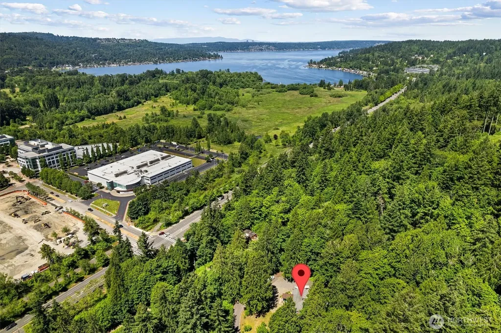 22122 SE 51st Place Issaquah WA 98029