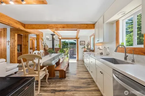 22122 SE 51st Place Issaquah WA 98029