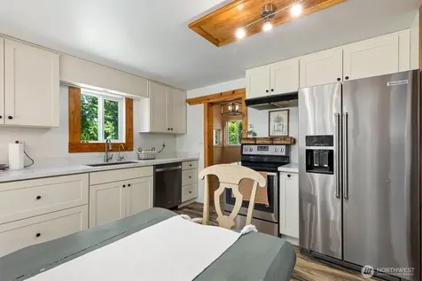 22122 SE 51st Place Issaquah WA 98029