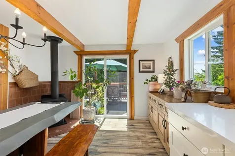 22122 SE 51st Place Issaquah WA 98029