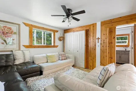 22122 SE 51st Place Issaquah WA 98029
