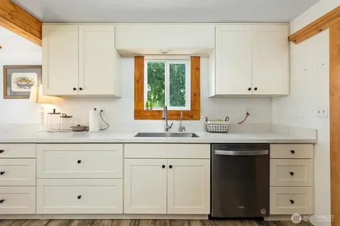 22122 SE 51st Place Issaquah WA 98029