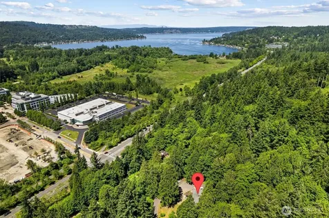 22122 SE 51st Place Issaquah WA 98029