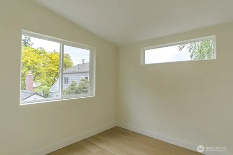 2621 35th Avenue W Seattle WA 98199