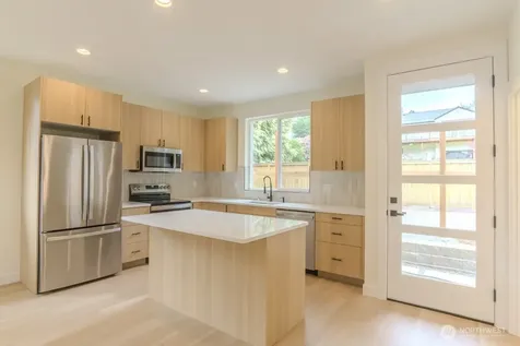 2621 35th Avenue W Seattle WA 98199