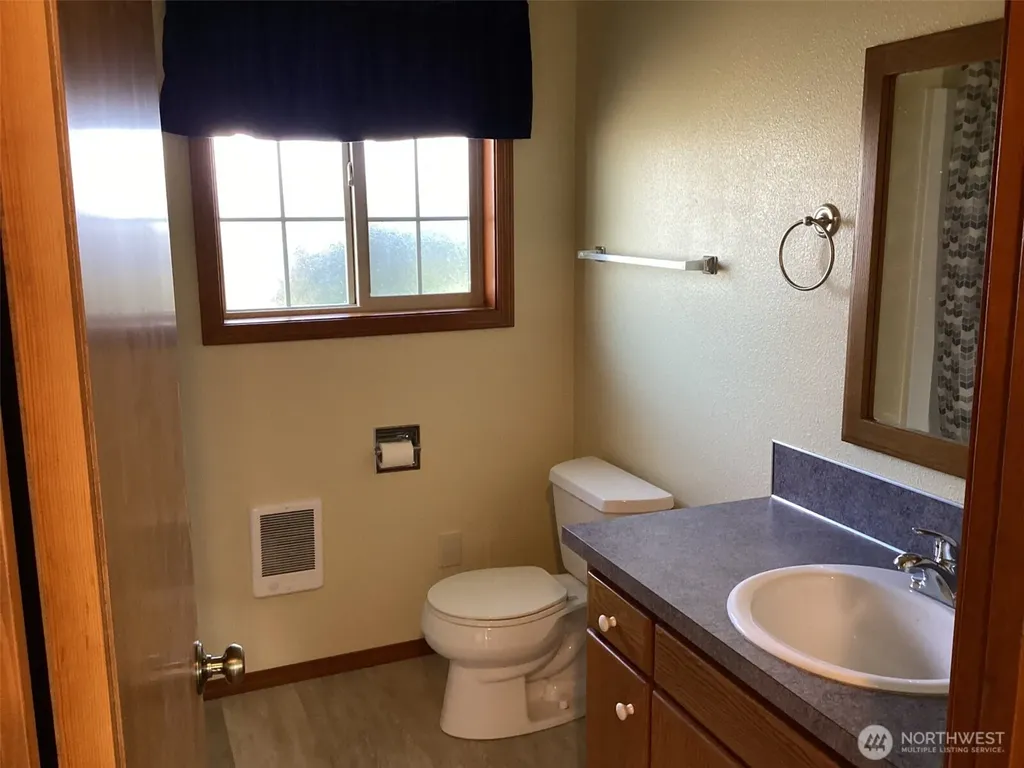 2718 Mt. Vista Road Centralia WA 98531