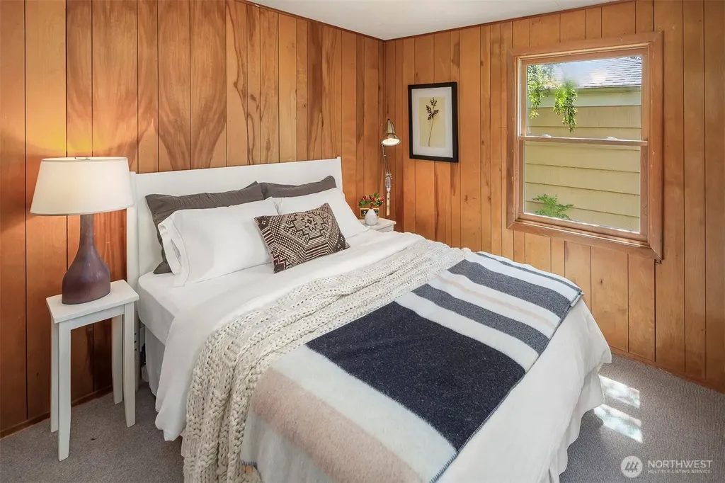 5106 47th Avenue NE Seattle WA 98105