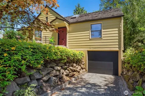 5106 47th Avenue NE Seattle WA 98105