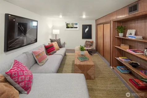 5106 47th Avenue NE Seattle WA 98105