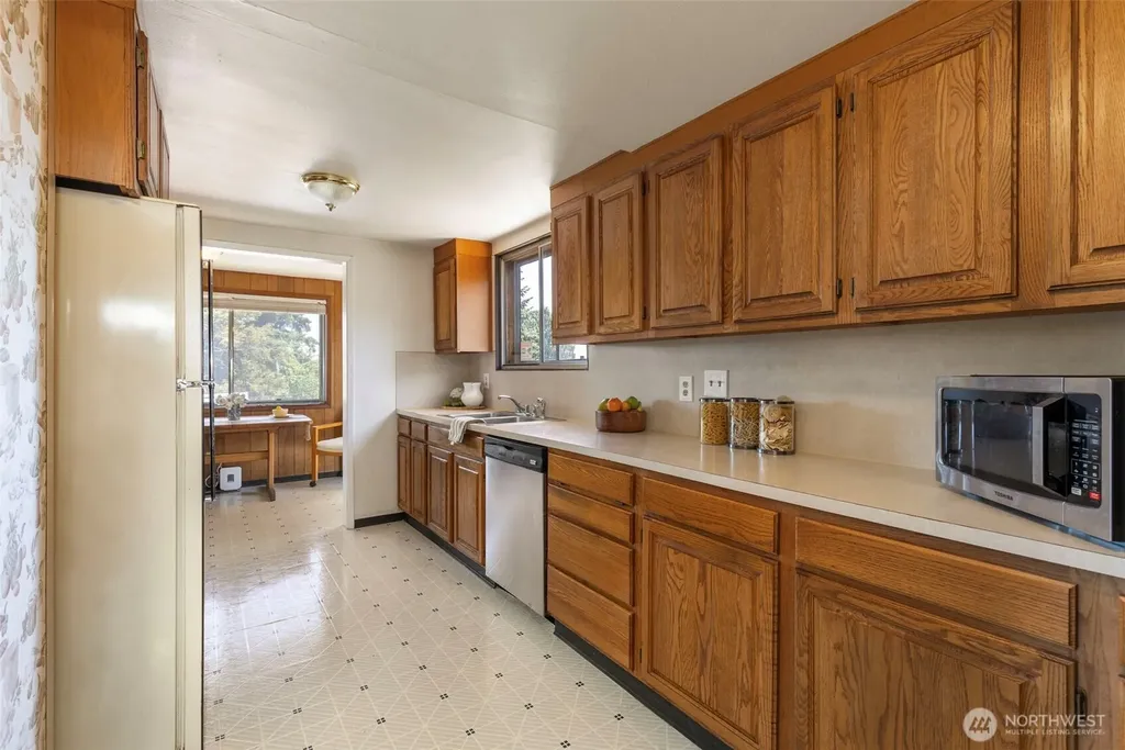 3105 13th Street Bremerton WA 98312