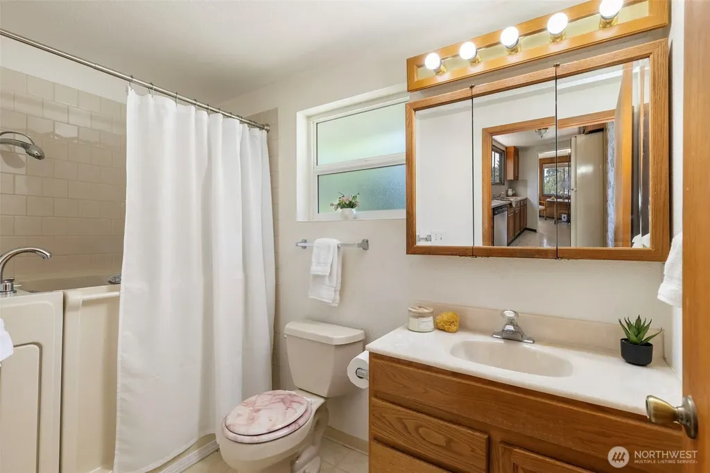 3105 13th Street Bremerton WA 98312