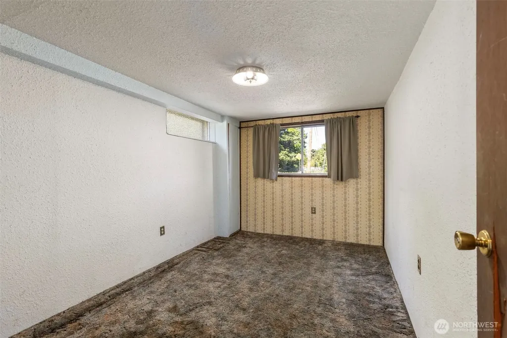 3105 13th Street Bremerton WA 98312